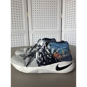 Nike Kyrie 2 GS Effect Size 6.5Y Style 826673-901 Sneakers Shoes